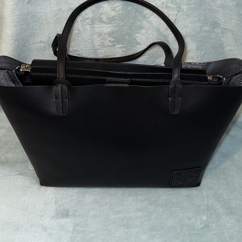 DKNY Elegant Black Tote Bag